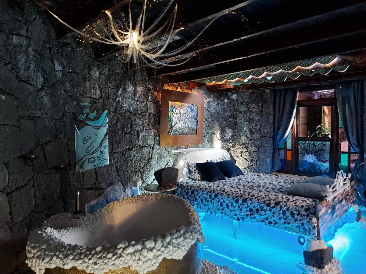 Aloelux Villa ! - Private Villa With Jacuzzi, Cinema ,Massage ,Wonderful View, Art Desing Villa Conil Buitenkant foto