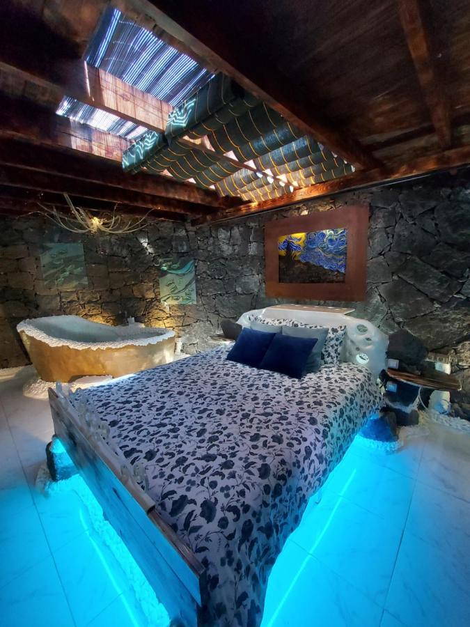 Aloelux Villa ! - Private Villa With Jacuzzi, Cinema ,Massage ,Wonderful View, Art Desing Villa Conil Buitenkant foto